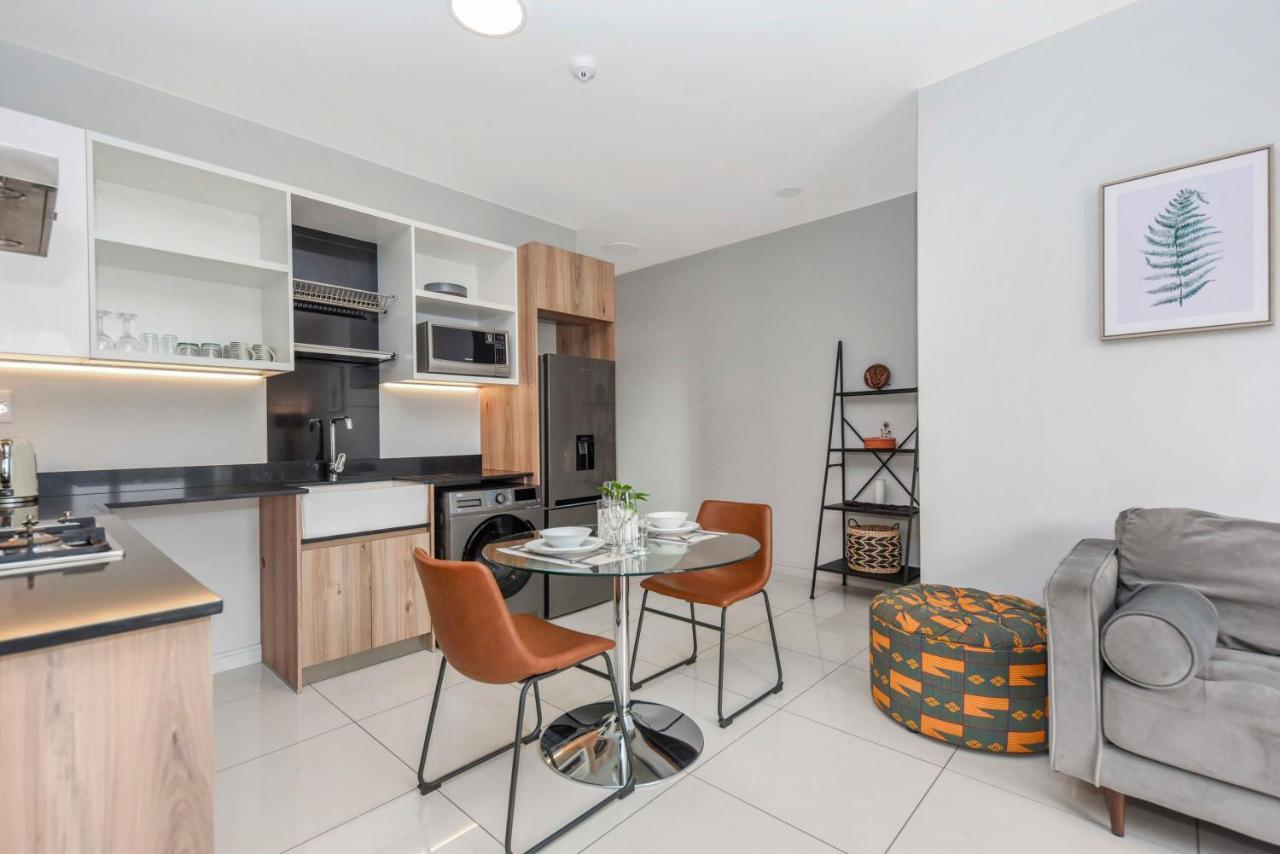 Easy Stay - The Median Rosebank Йоханнесбург Экстерьер фото