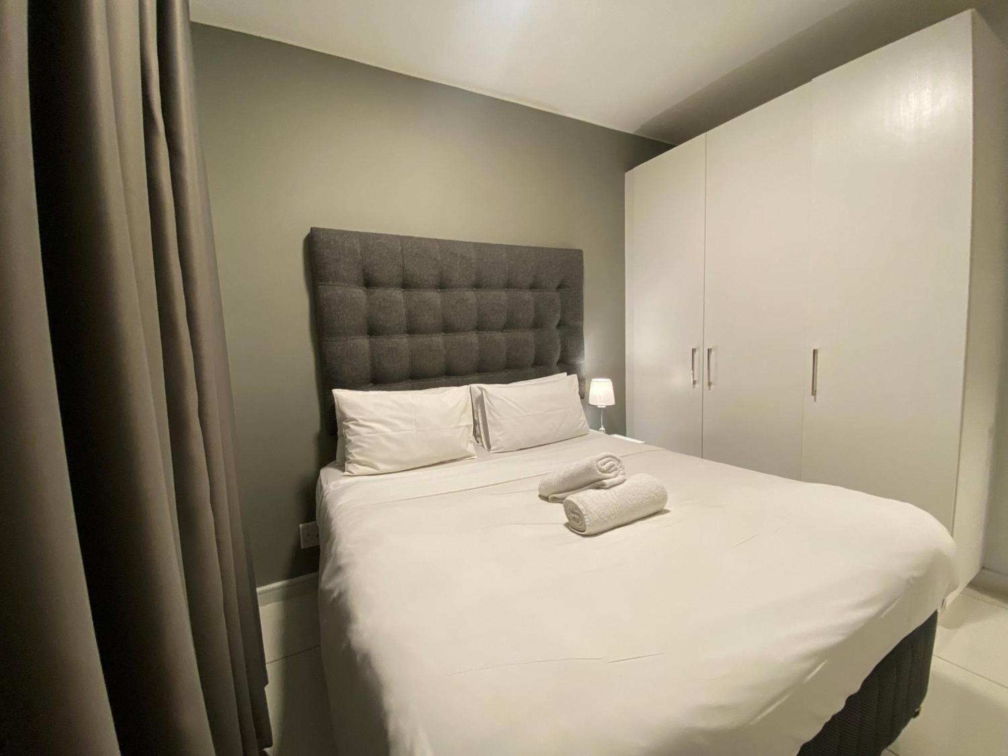 Easy Stay - The Median Rosebank Йоханнесбург Экстерьер фото